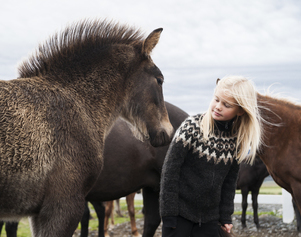 Mädchen mit Pferd